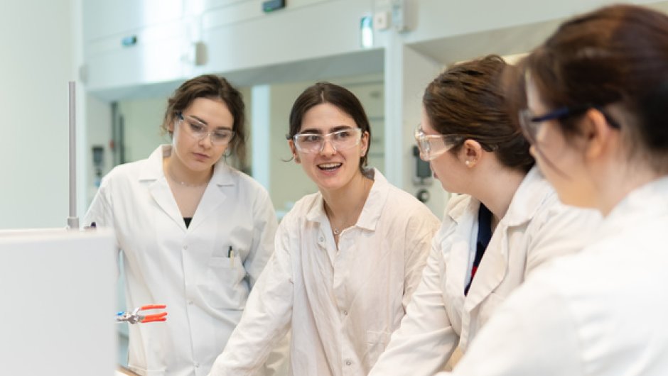 Food science apprentices in laboratory